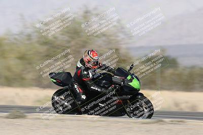 media/Dec-01-2025-Moto Forza (Mon) [[2daa91e15f]]/3-Beginner Group/Session 2 (Turn 7 Inside Pans)/